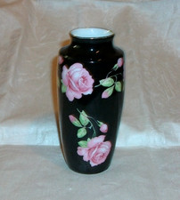 Vase mit Rosen - schwarz mit