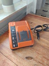 AEG AL 1218 Schnell-Ladegerät