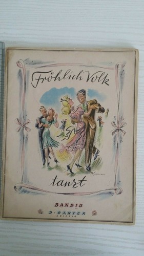 Fröhlich volk tanzt band - fröhlich,