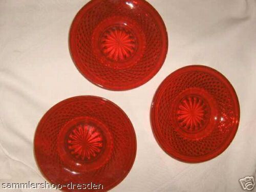 Kleine pressglas teller - 3,