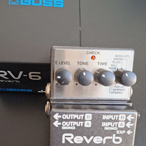 Boss digital reverb - rv-6,