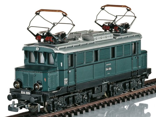 Maerklin 30111 lok e 44 - e,