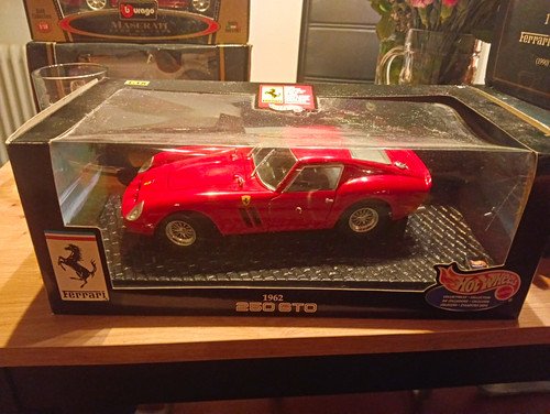 Hot wheels ferrari 250 gto - 250,