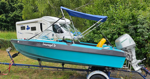 Motorboot mit