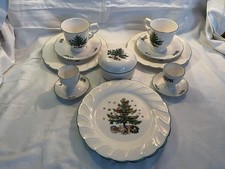 Nikko Japan - Weihnachtsservice  "Happy Holidays" Porzellan