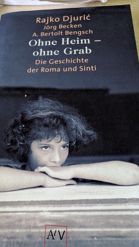 Ohne heim grab die - heim, grab.