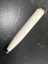 Pelikan k400 white body