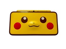 Nintendo 2DS XL Pikachu