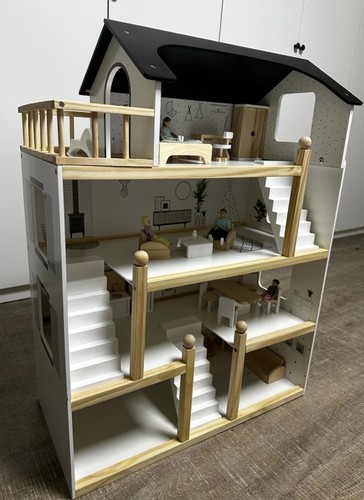 Puppenhaus aus holz mit - puppenhaus,