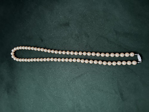 Perlenkette mit 835