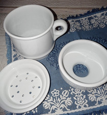 Alter  Kaffeefilter/ Teesieb-Schlitzsieb Porzellan Bayreuther Walküre