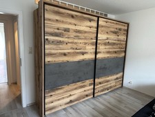 Kleiderschrank + Kommode