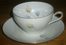 1  Teetasse mit Untertasse   Eschenbach    Elfenbein  Goldrand 
