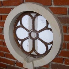 Eisenfenster, Fenster für den Giebel, ehemaliges Antik Stallfenster, rund D70