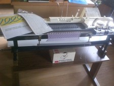 Strickmaschine  von Brother Knittax 2000 (KH 868) m. reichl. Zubehör,ohne Tisch!
