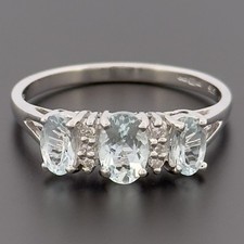 Cluster-Ring 9 kt Weißgold