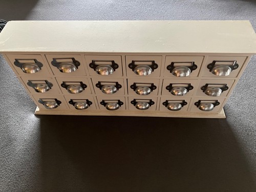 Schubladenschrank mit - , 18