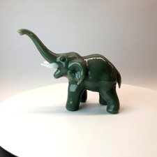 Alte Glasskulptur – ein Elefant, Murano.