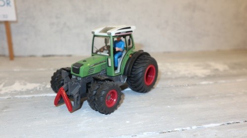 Siku 3052 fendt 208 s - fendt,