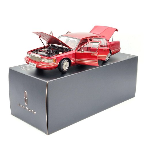 Lincoln towncar v8 - 1/18,