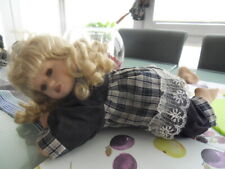 Sammlerpuppe , Künstlerpuppe liegend 36 cm