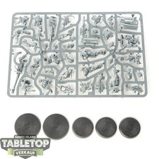 Space Marines - 1x Eliminator, 1x Suppressor, 3x Infiltrators - im Gussrahmen