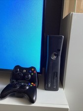Xbox 360 Slim In Schwarzer