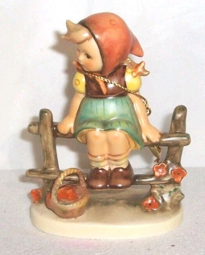 Authentic hummel figurine - mi,
