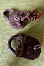 2 alte Vorhängeschlösser, handgefertigt, Gusseisen, antikes Vorhängeschloss