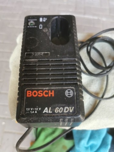 Bosch akkuladegerät - bosch,