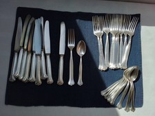 Altes versilbertes Besteck von