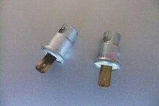 2 Mercedes W114 W115 /8 Standlichtbirnenhalter Frontscheinwerfer gebraucht
