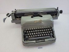 Breitwagen-Schreibmaschine