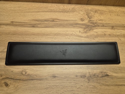 Razer wrist rest - wrist,
