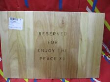Holz Sofa Tablett / Tischset vorpersonalisiert "Reserviert für Enjoy The Peace XX"