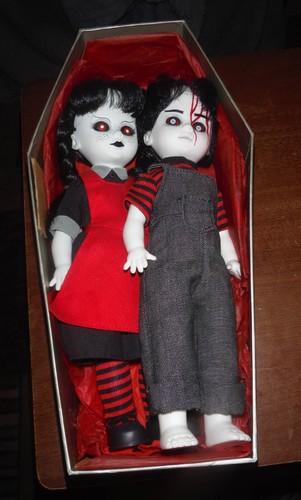 Living dead puppen - living, und