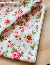 Stoffe--Reste--- rosa Rosen--- royal-blau