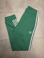 Grüne Adidas Trainingshose