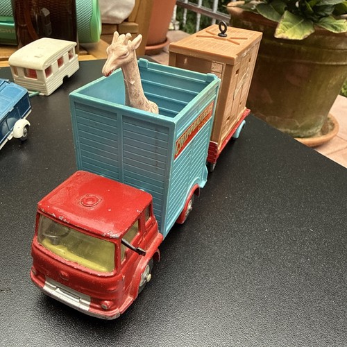 Corgi toys bedford - toys, tractor