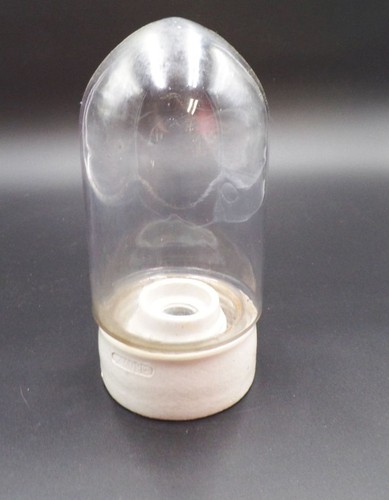 Alte glaskolbenlampe weiß - alte,
