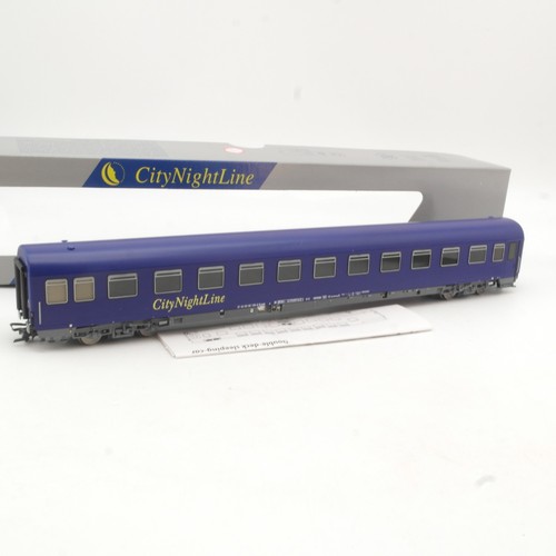 Models 49 003 - models,