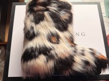 Azalea Wang, Albert, Ankle