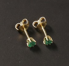 schöne 585er Gelbgold Ohrstecker mit Smaragd 3mm