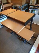 Computertisch Marke Vielhauer mit PC Halterung , Tastatur, Mausablage