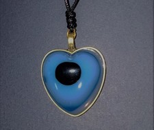 Nazar Glücksauge Auge Herz Schutz blau Anhänger mit Kette mit Farbwechsel Effekt