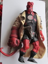 Hellboy Mike Mignola 2005 Mezco Toyz große Figur ca. 45cm Topzustand