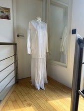 Langes Weißes Kleid Zara, Hemdblusenstil ,Plisseerock, lange Arme, Stehkragen, M