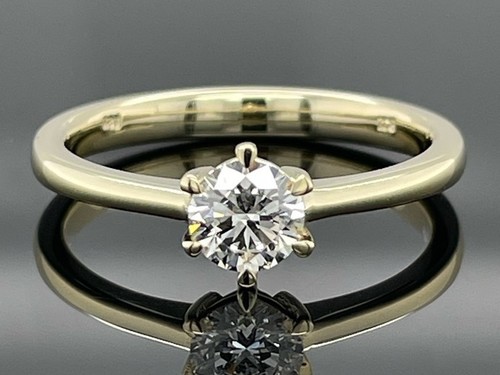 Ring aus - gr., 18