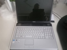 Toshiba Sattelite 17 "Laptop