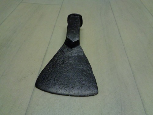 Altes zimmermann beil axt - zimmermann,